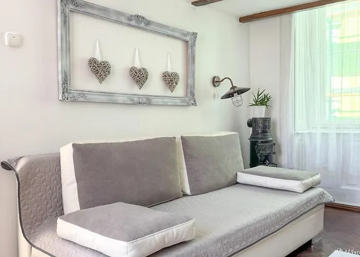 Agria Vintage アパート エゲル